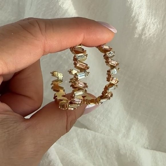 NWT / Olive & Piper / Isabel Statement Hoop Earrings / Ox Gold ♥️ - Picture 1 of 4